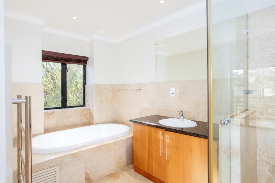 To Let 4 Bedroom Property for Rent in Pearl Valley at Val de Vie Western Cape